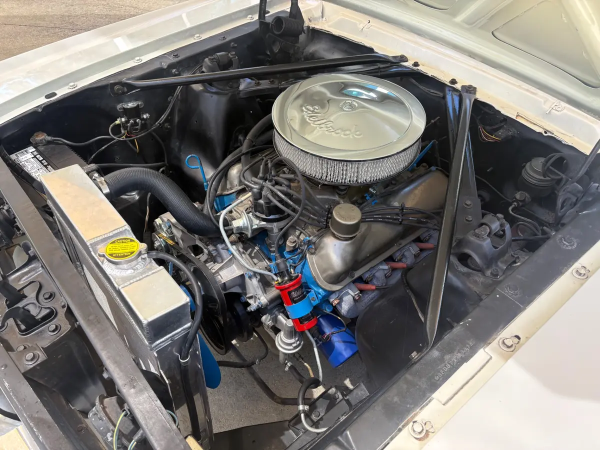 Vehicle photo 35