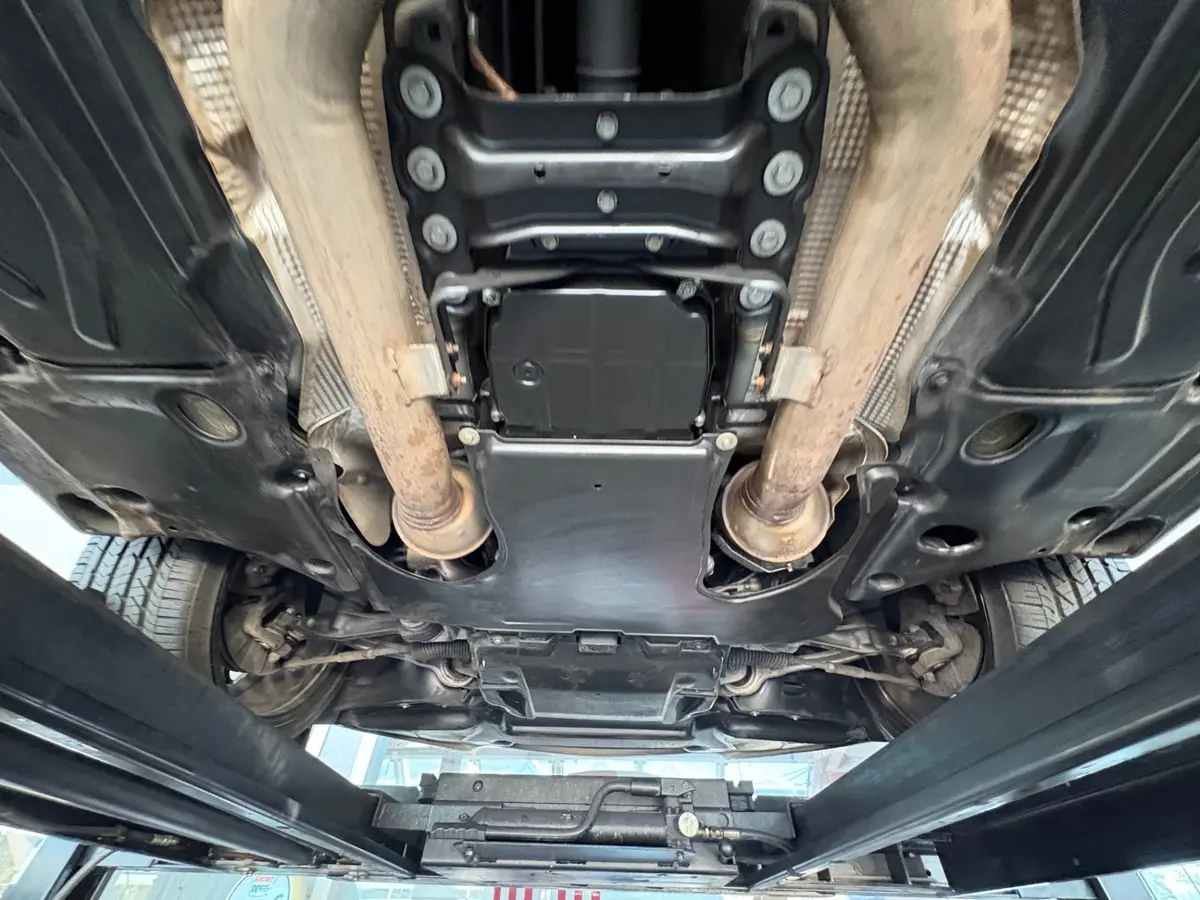 Vehicle photo 55