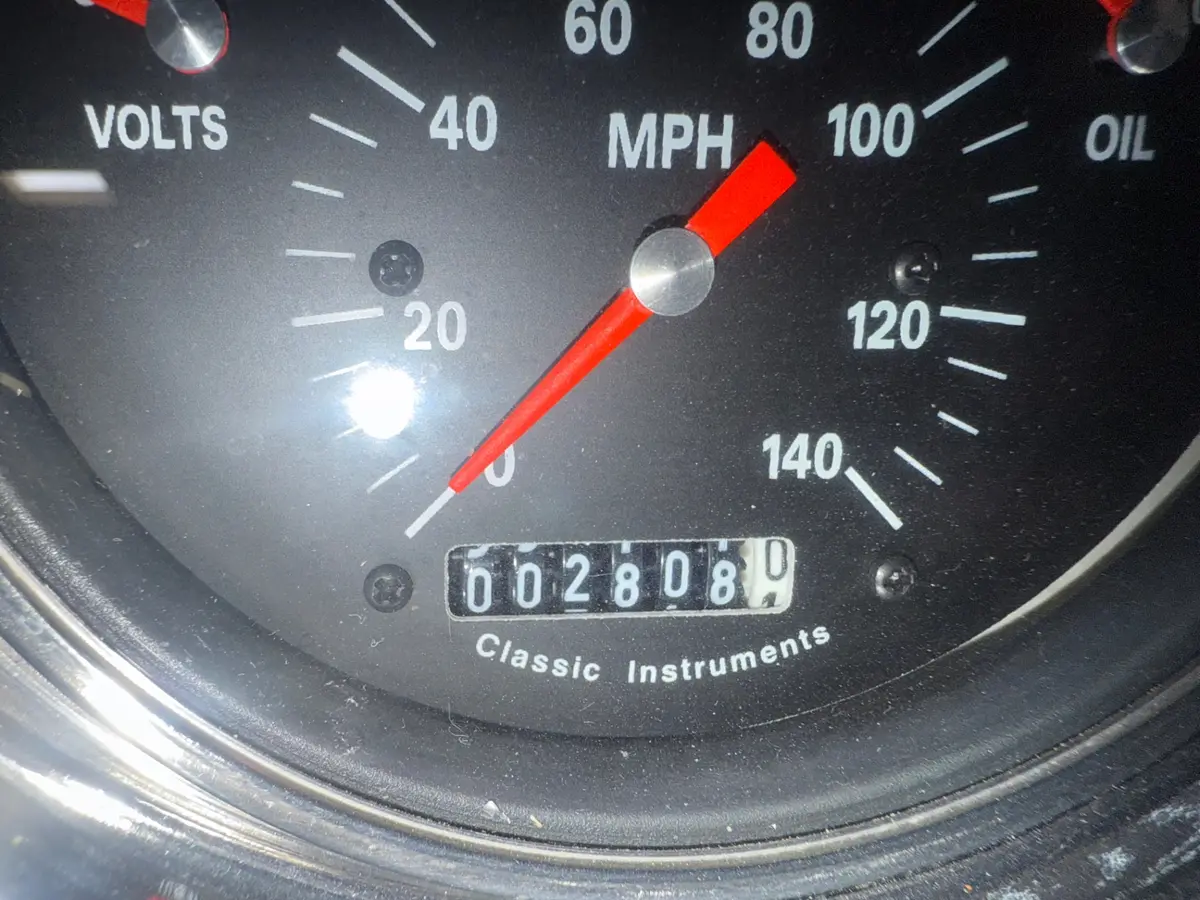 Vehicle photo 27