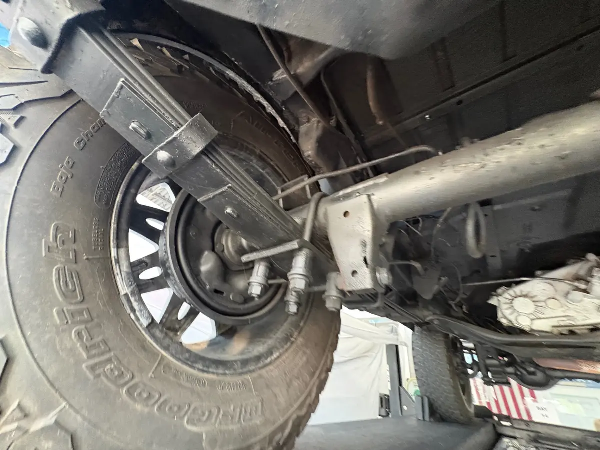 Vehicle photo 44