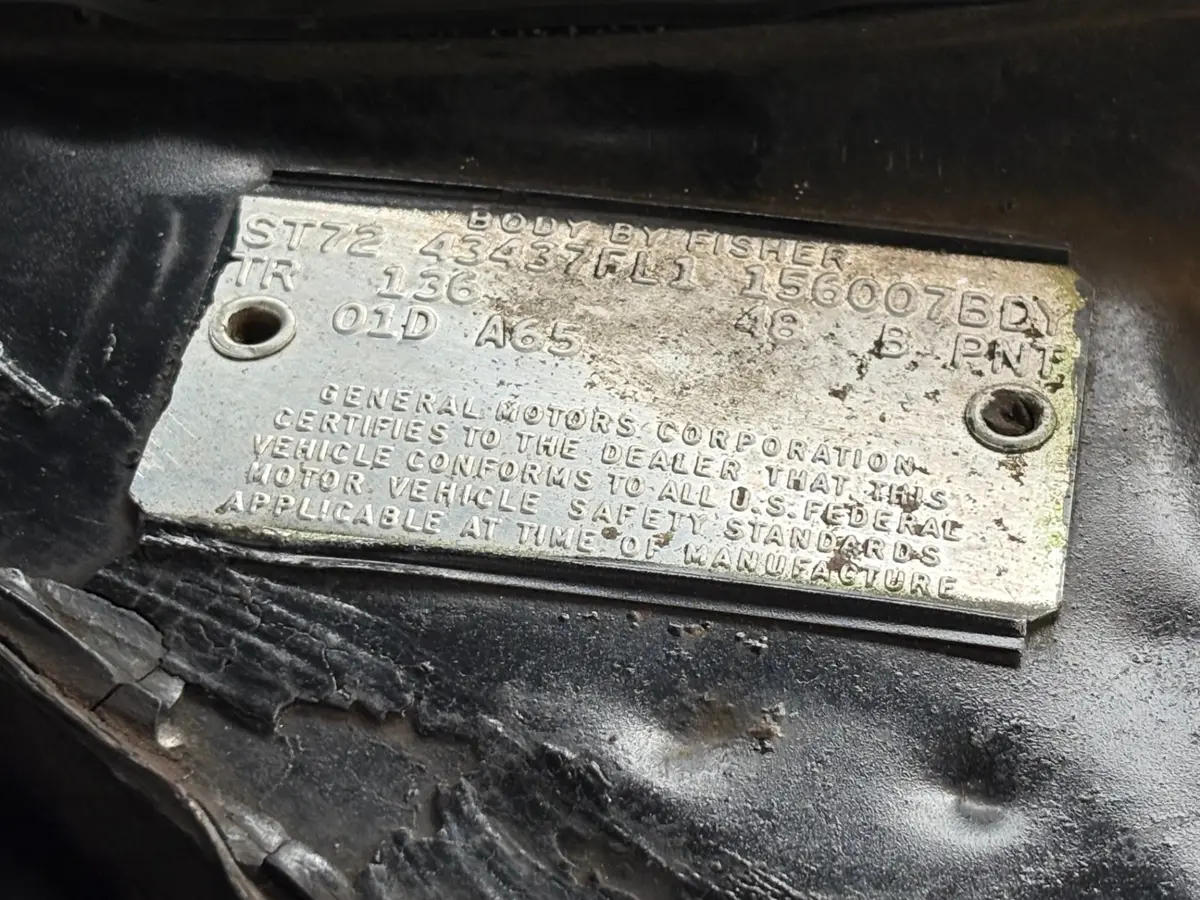 Vehicle photo 33