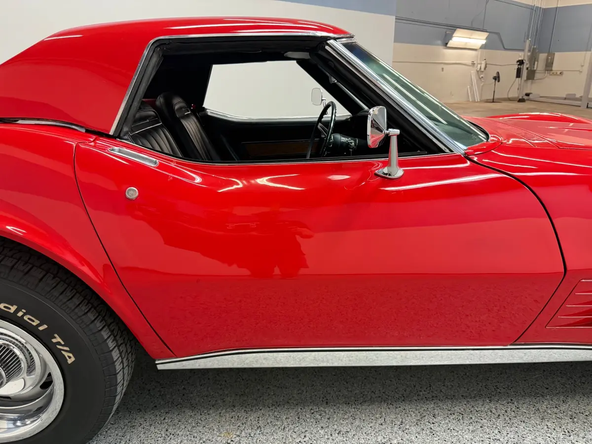 Vehicle photo 21