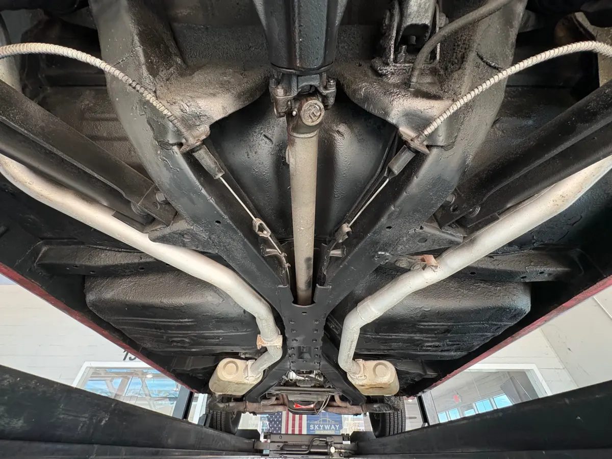 Vehicle photo 46