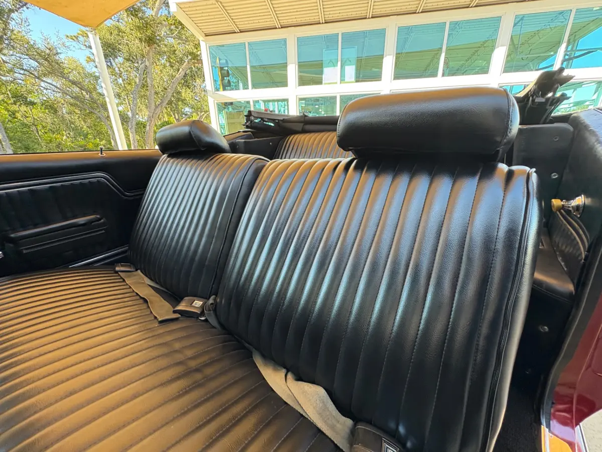 Vehicle photo 38