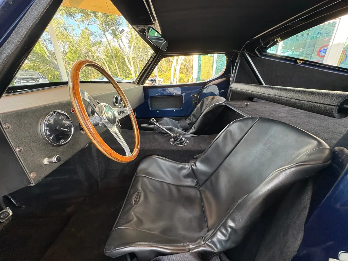 Vehicle photo 36
