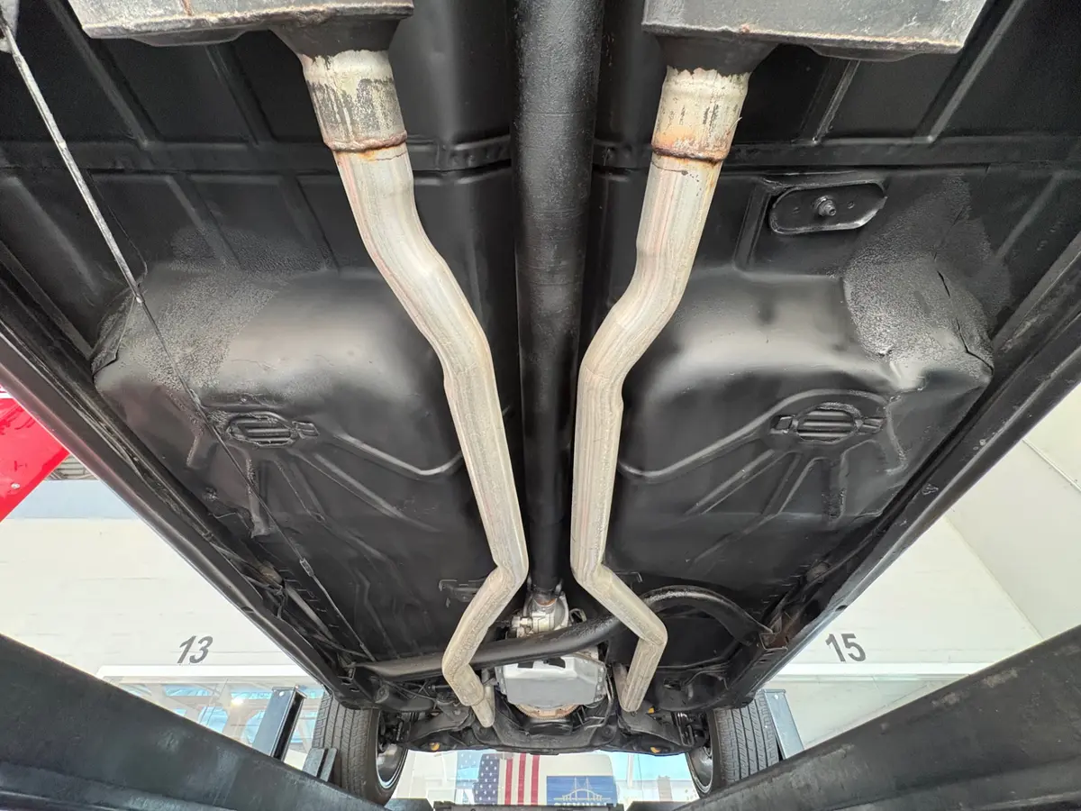 Vehicle photo 45