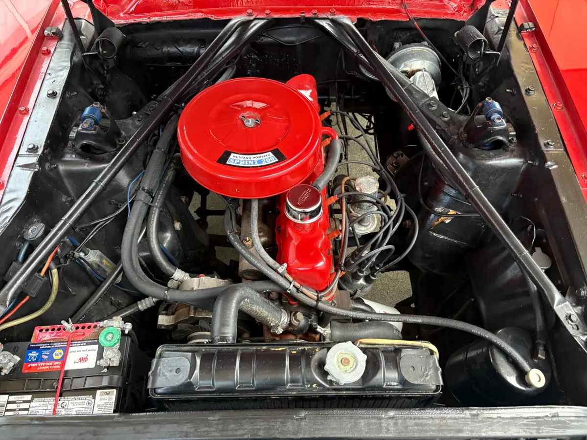 Vehicle photo 34