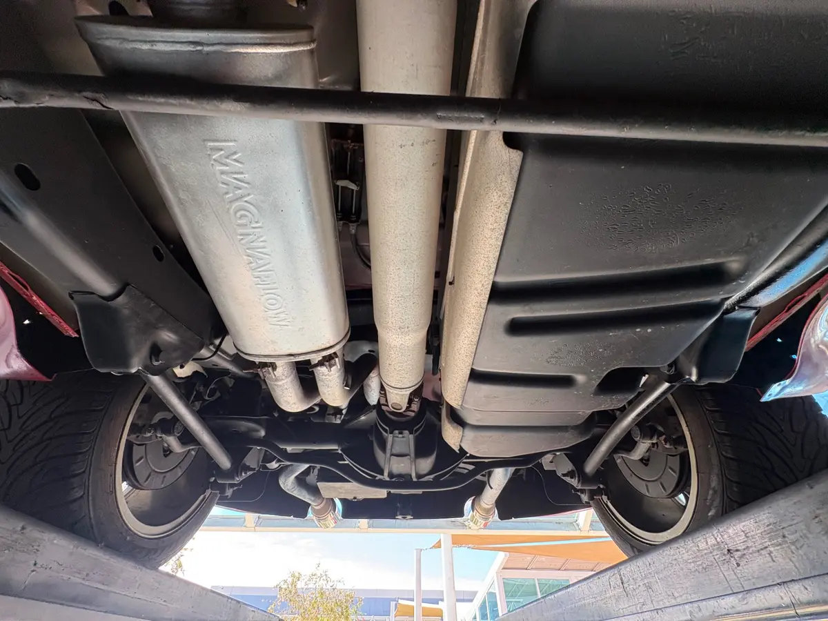 Vehicle photo 52