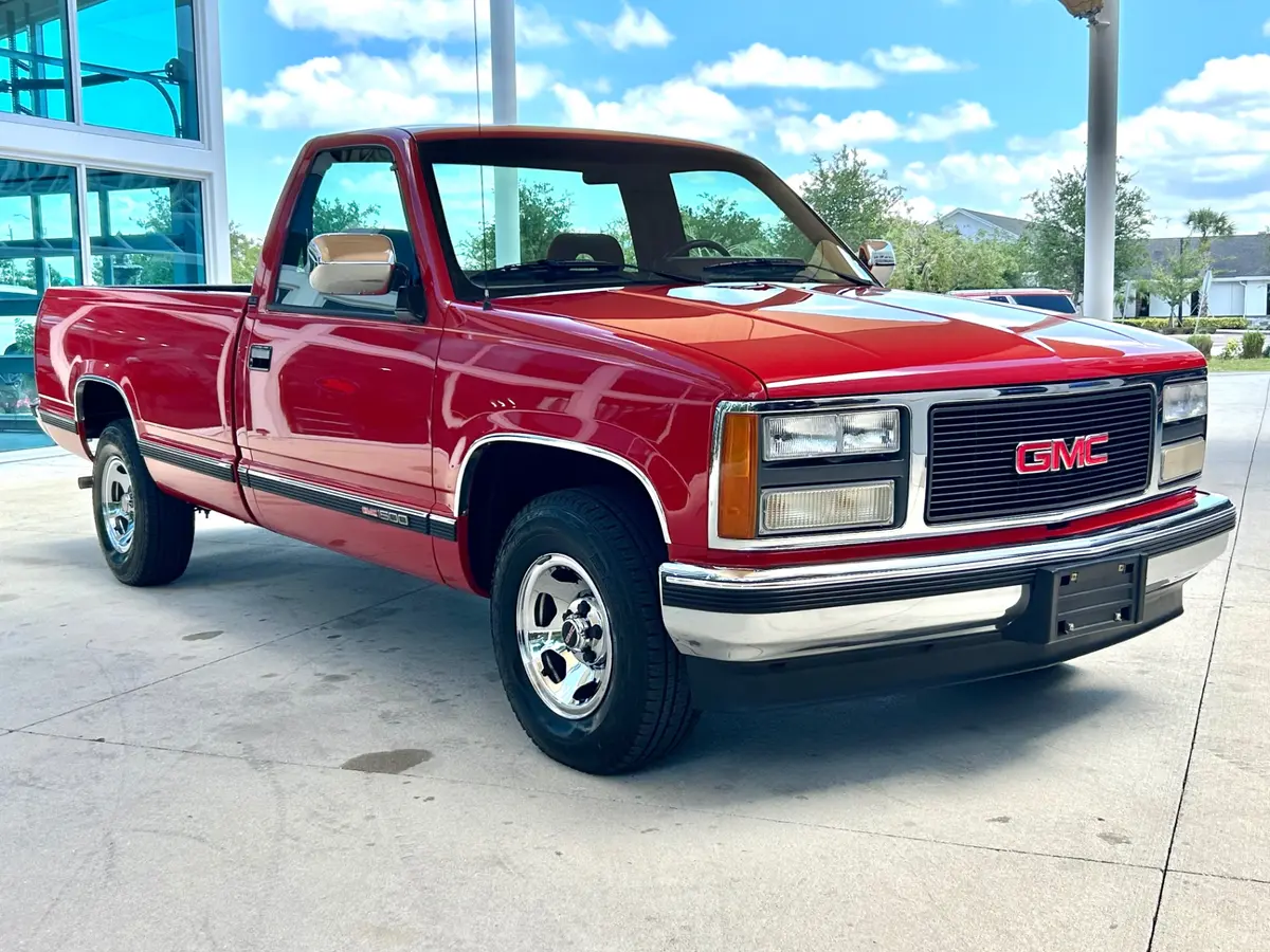 Vehicle photo 3