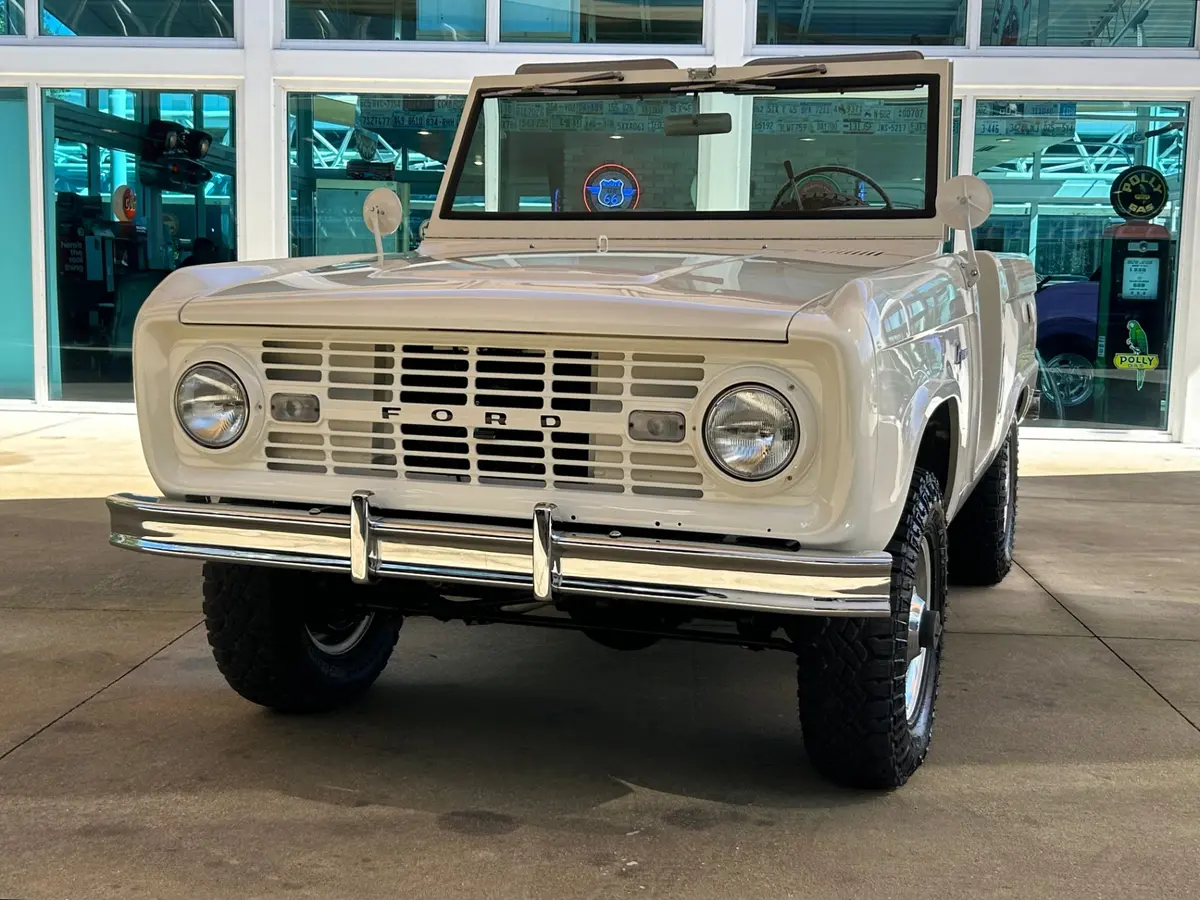 Vehicle photo 1