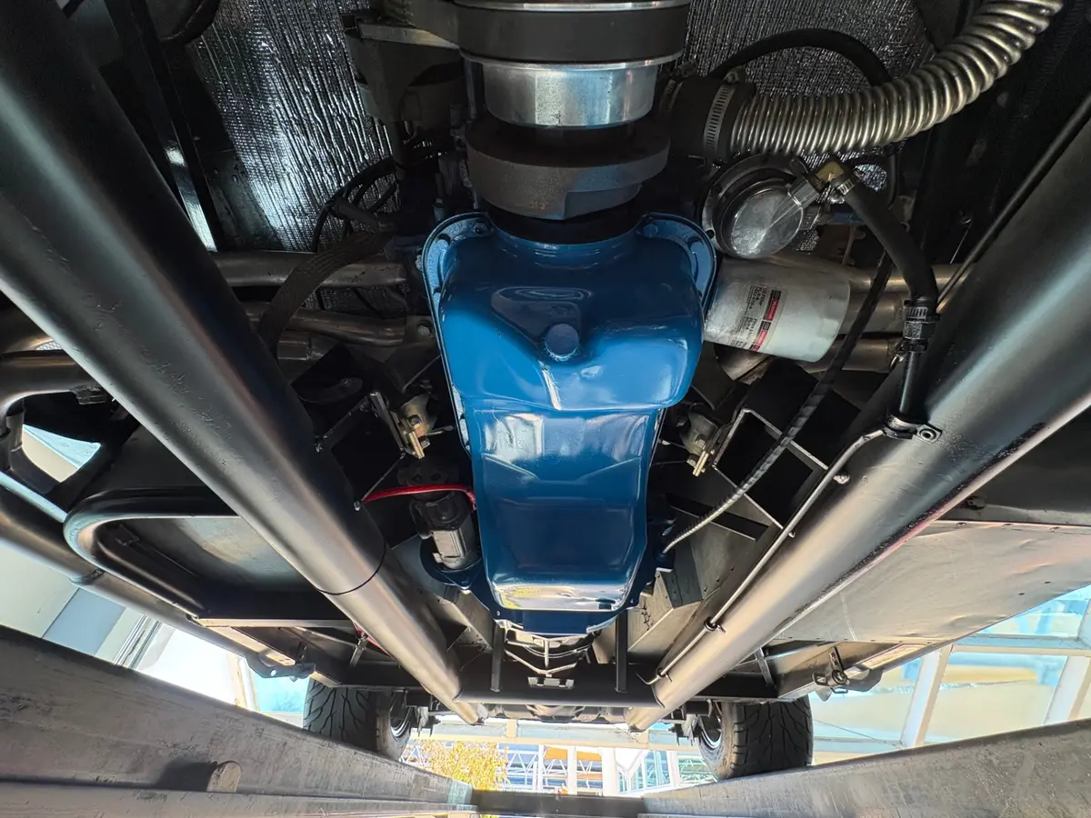 Vehicle photo 54