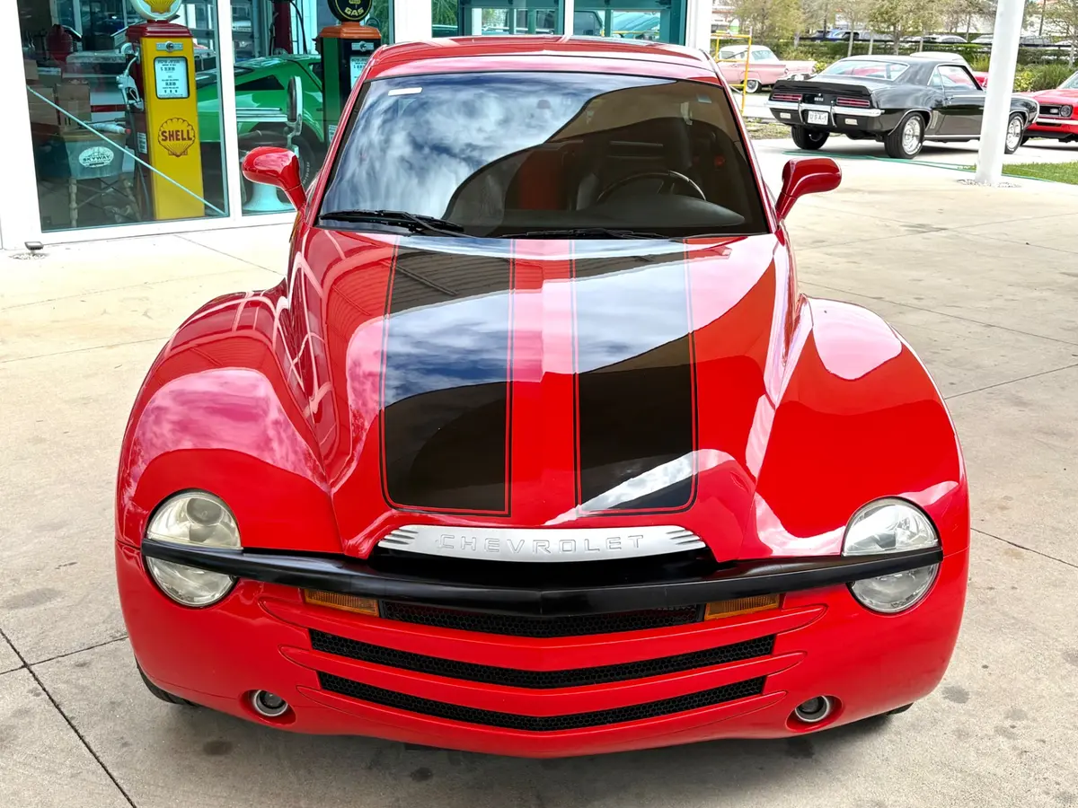 Vehicle photo 3