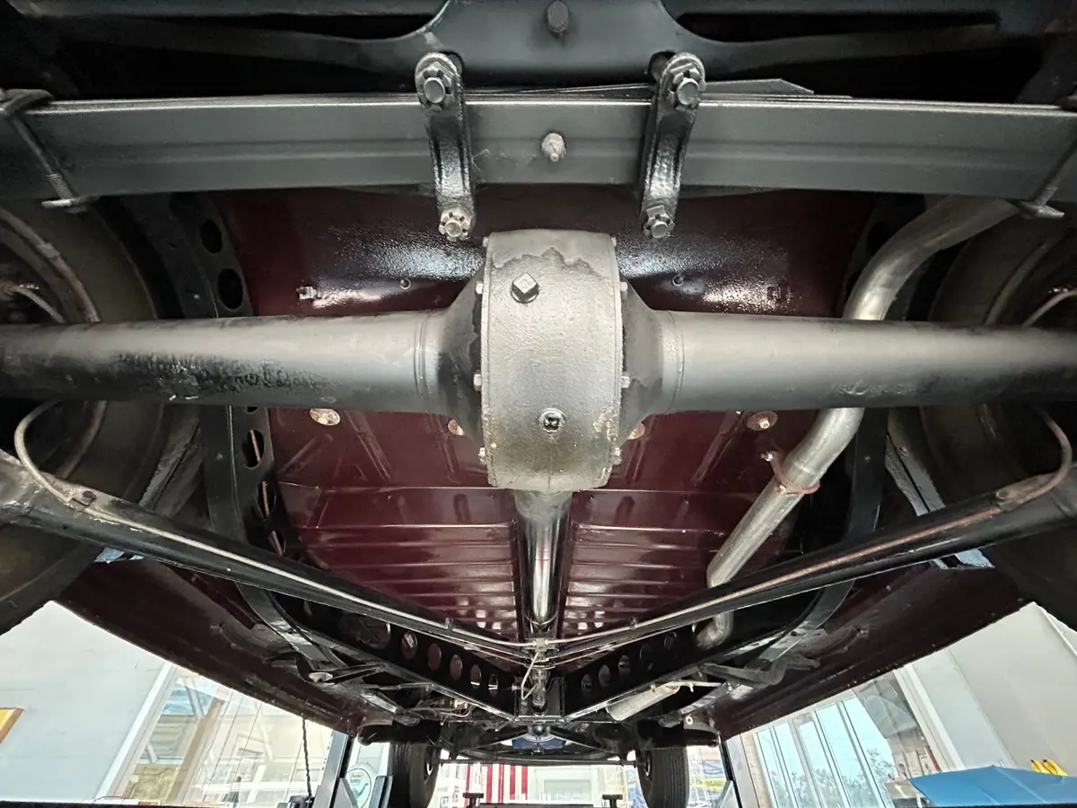Vehicle photo 46