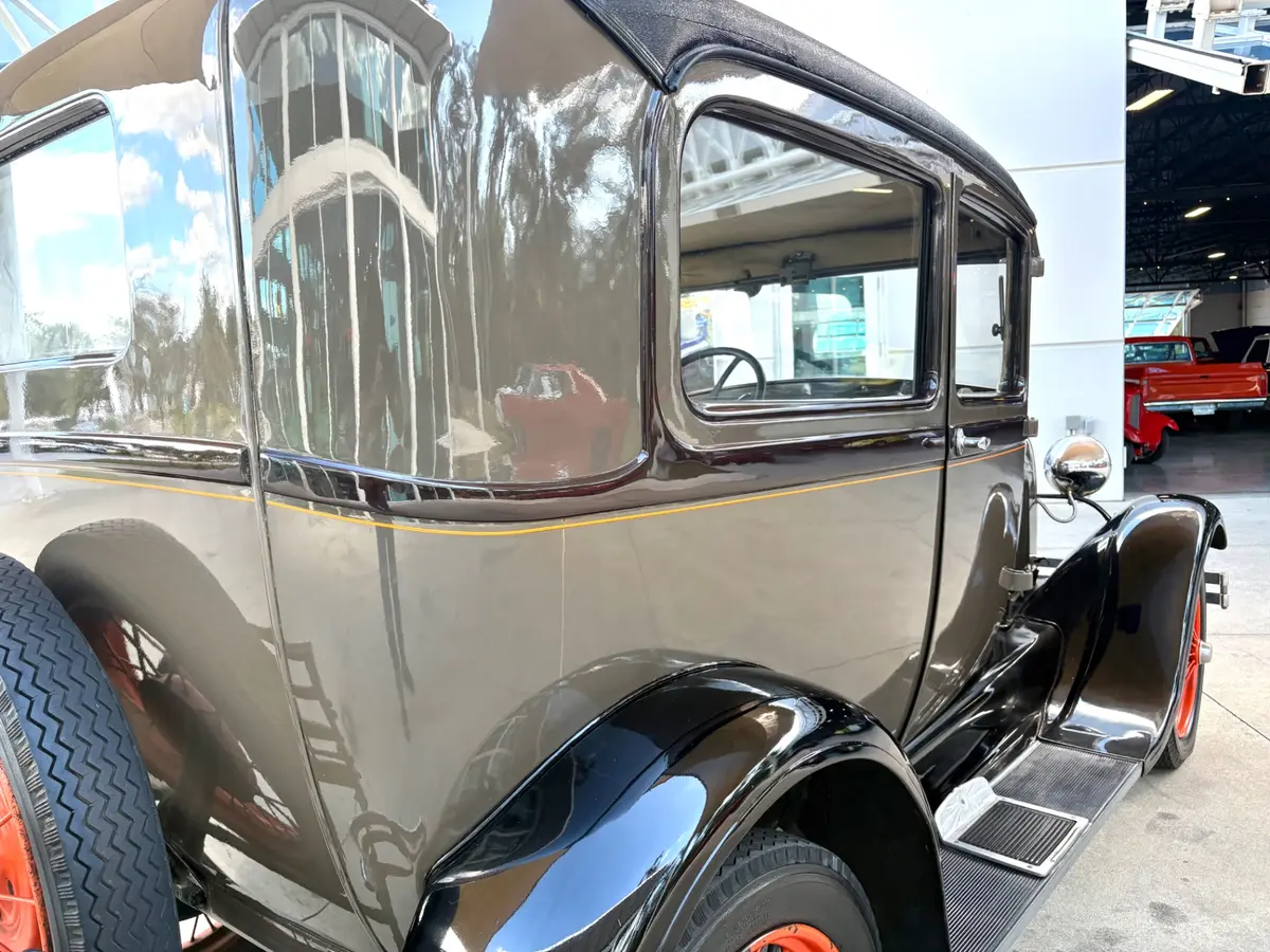 Vehicle photo 16