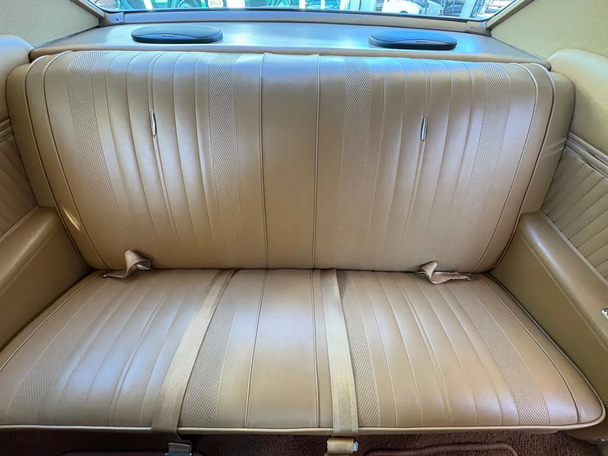 Vehicle photo 36