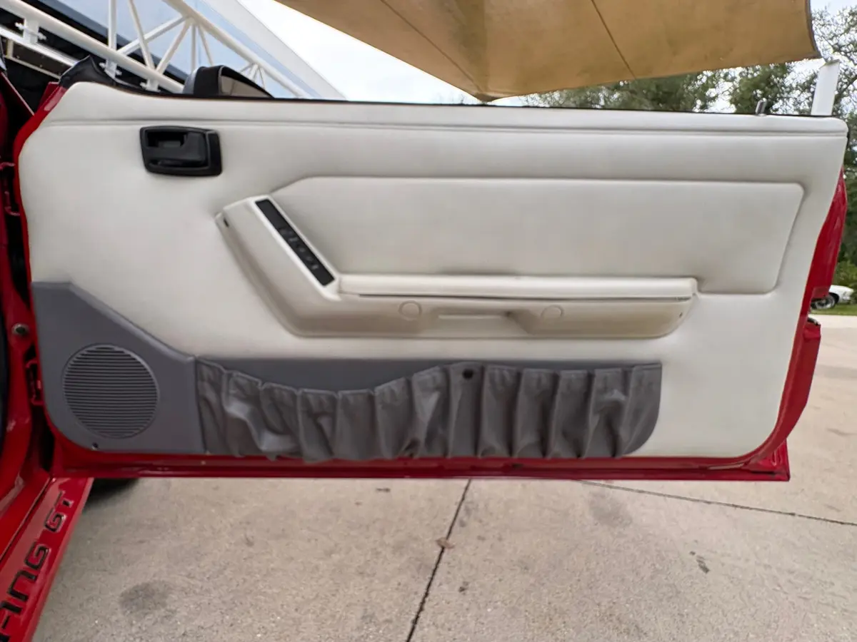 Vehicle photo 44