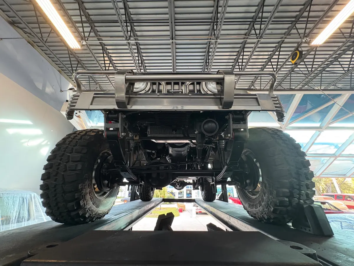 Vehicle photo 49
