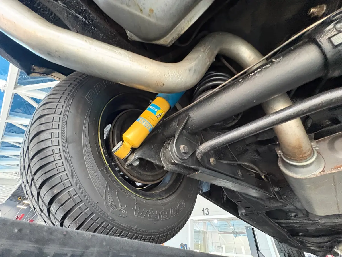 Vehicle photo 53