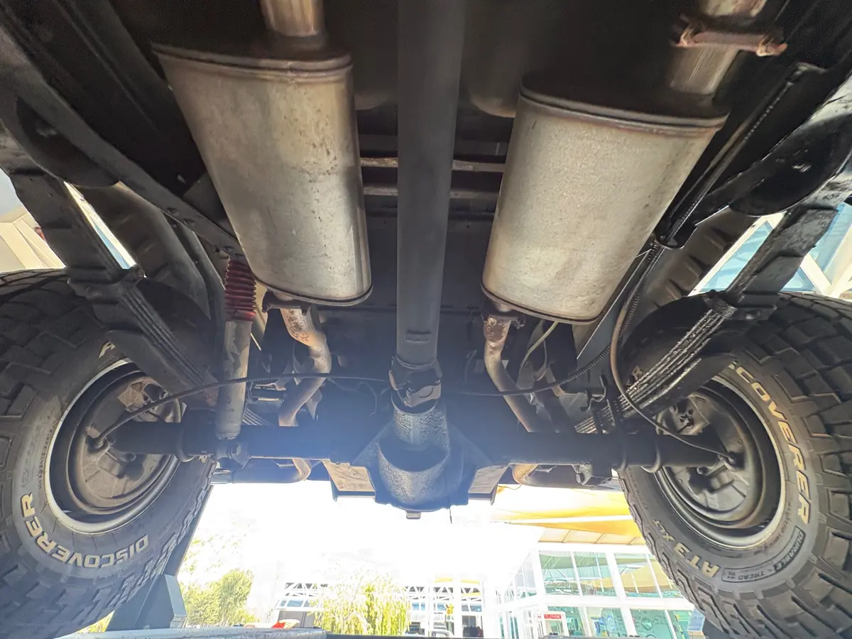 Vehicle photo 56