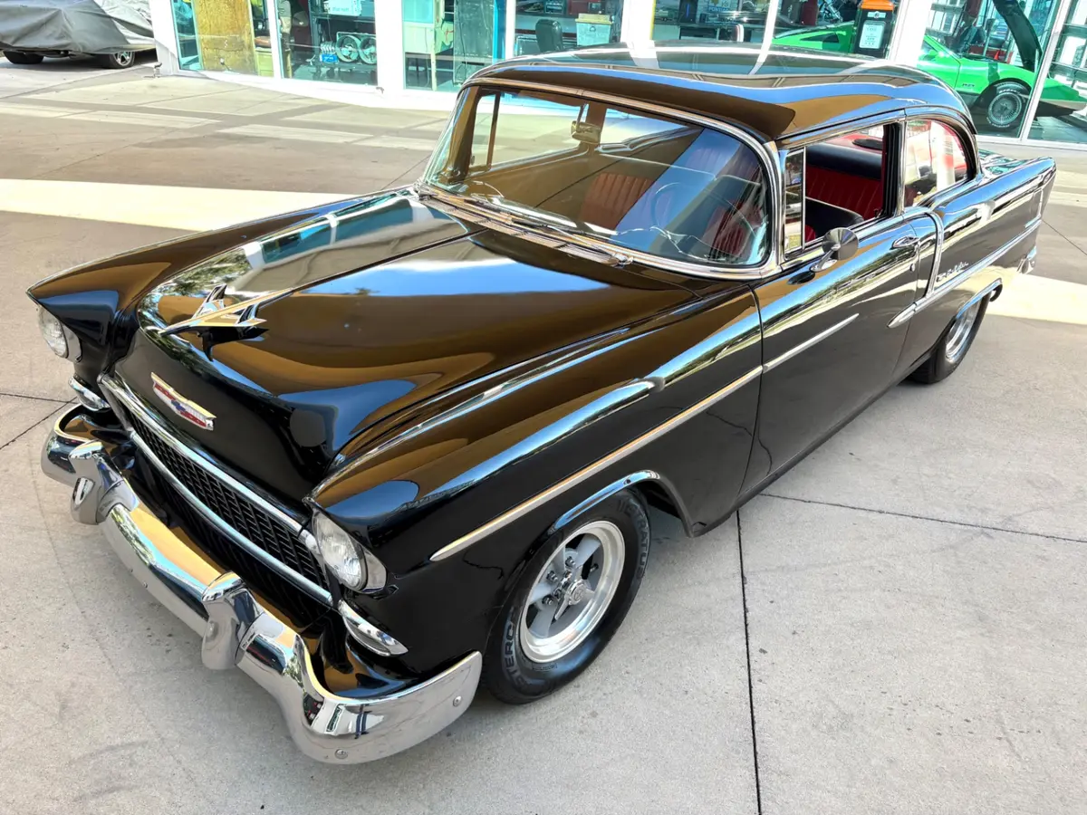 Vehicle photo 20
