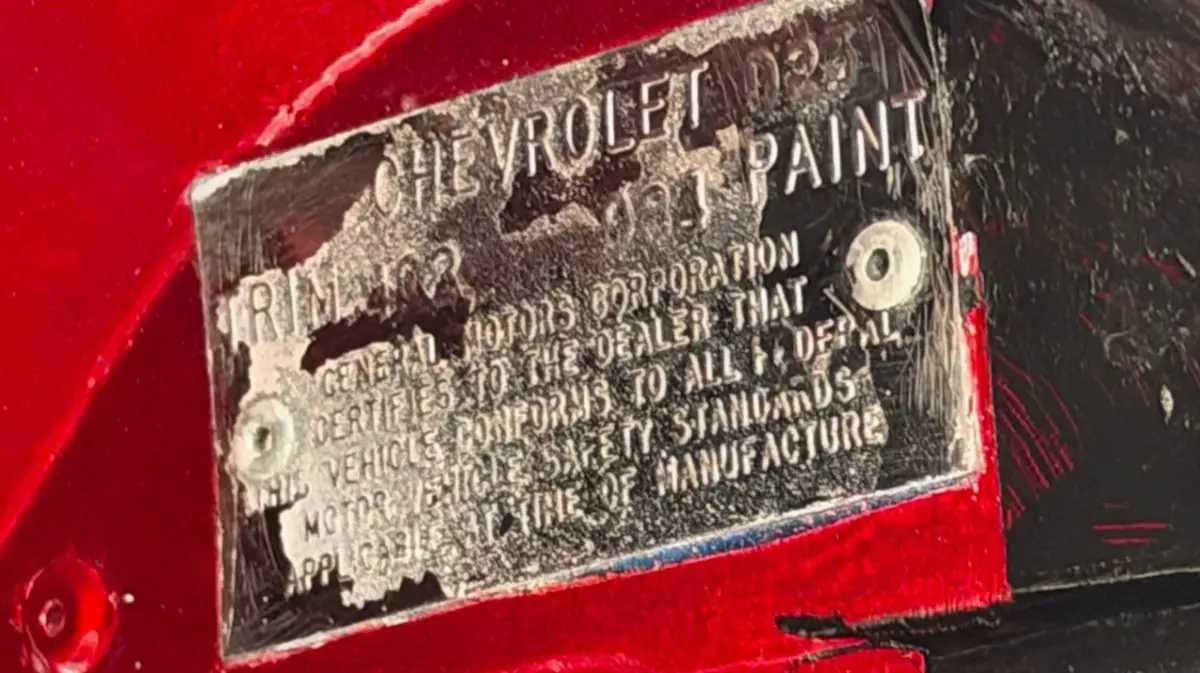 Vehicle photo 25