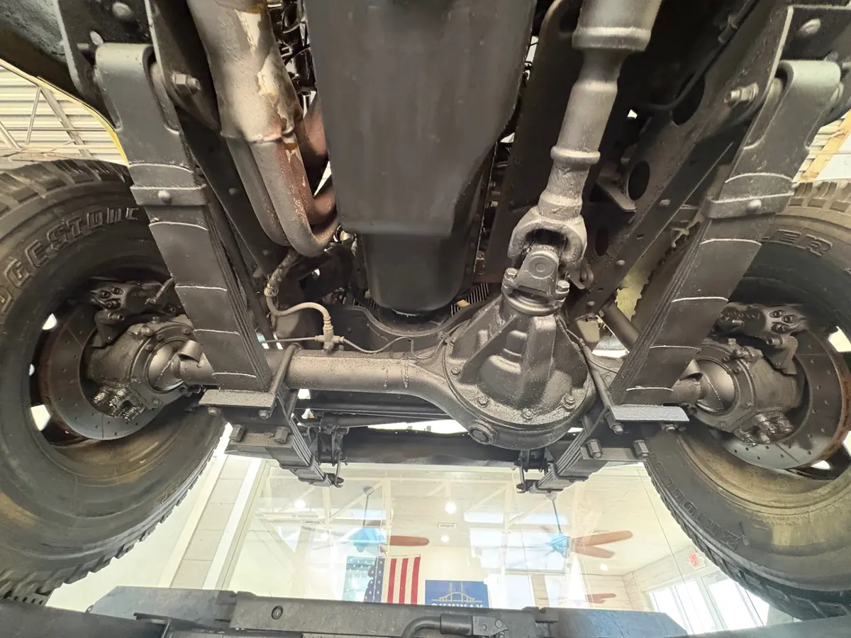 Vehicle photo 48