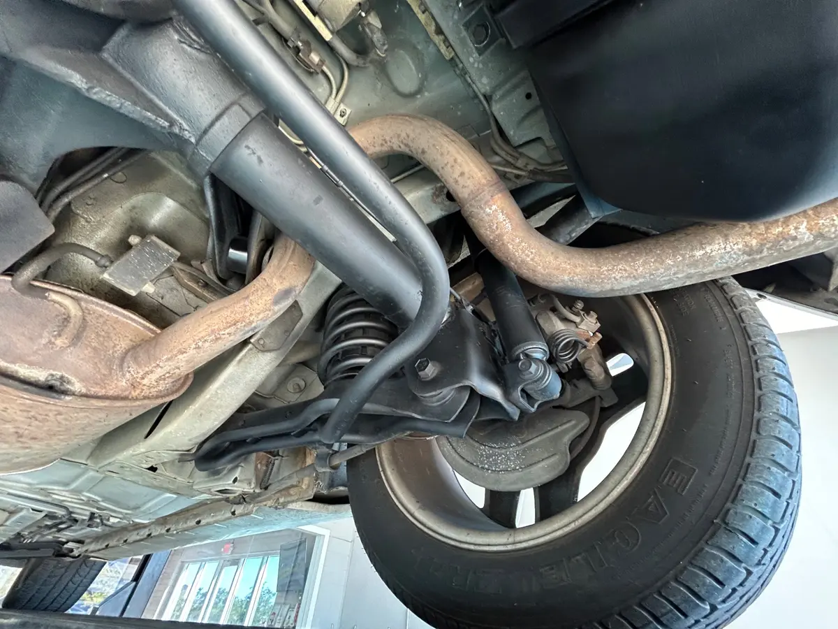 Vehicle photo 31