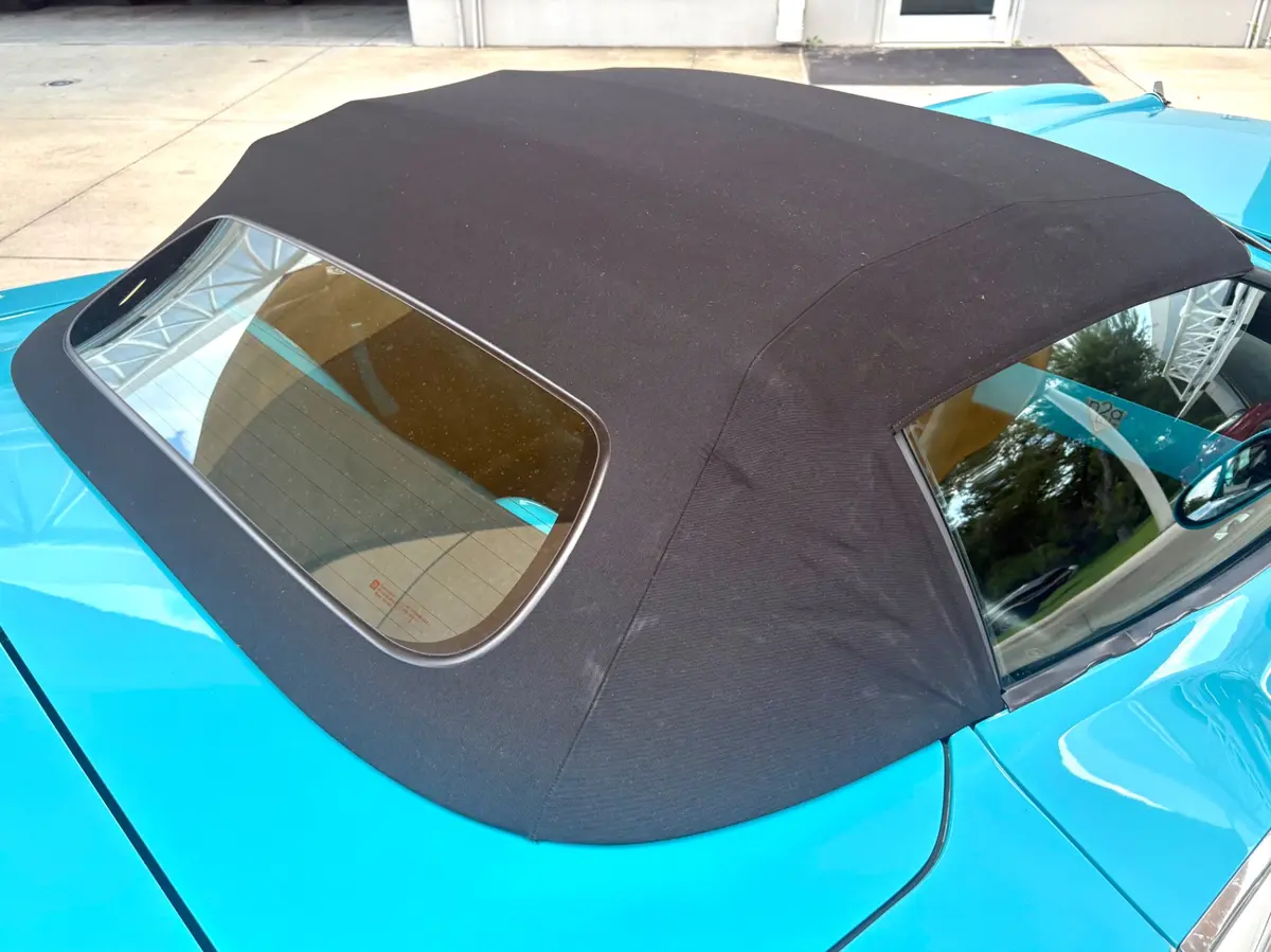 Vehicle photo 25
