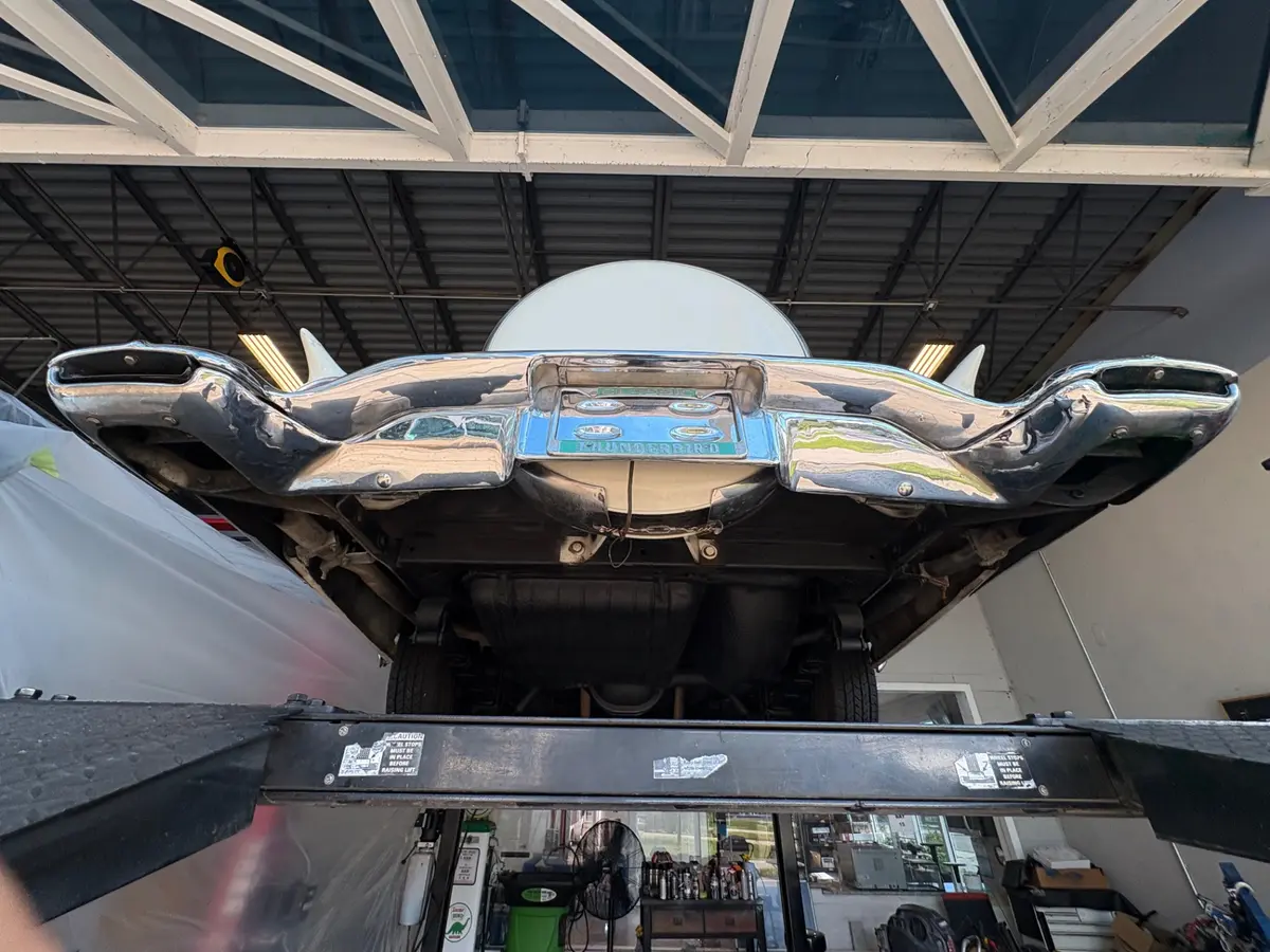 Vehicle photo 48