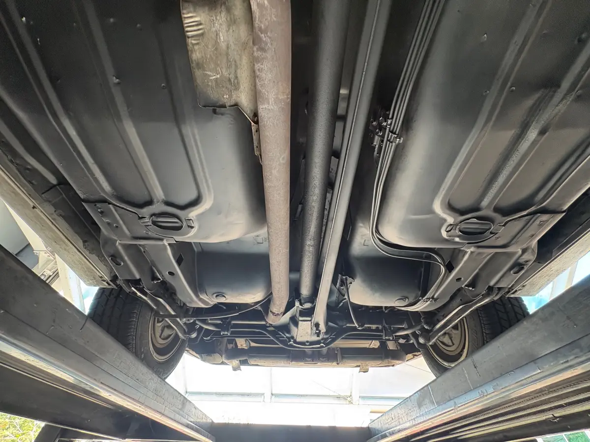 Vehicle photo 62