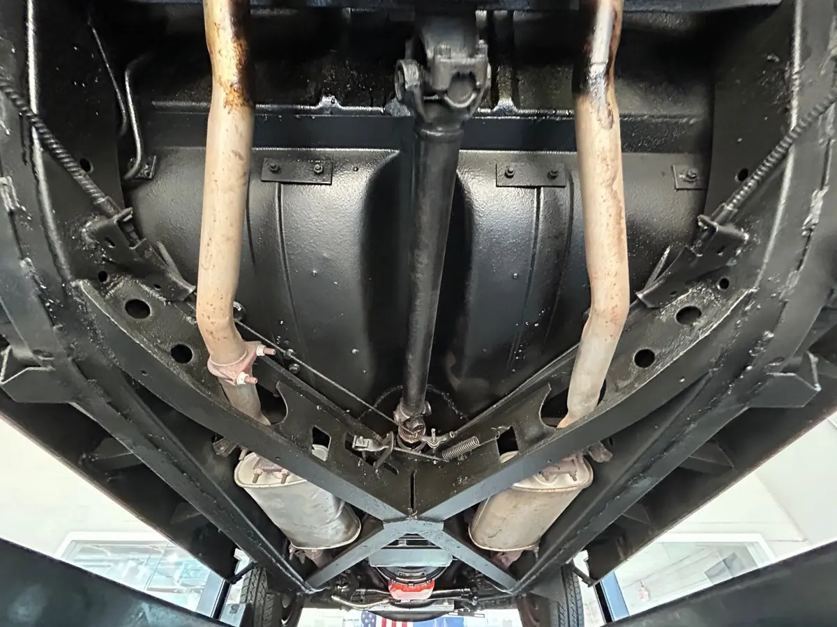 Vehicle photo 44