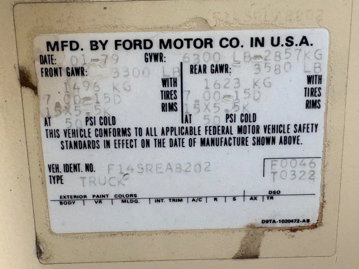 Vehicle photo 25