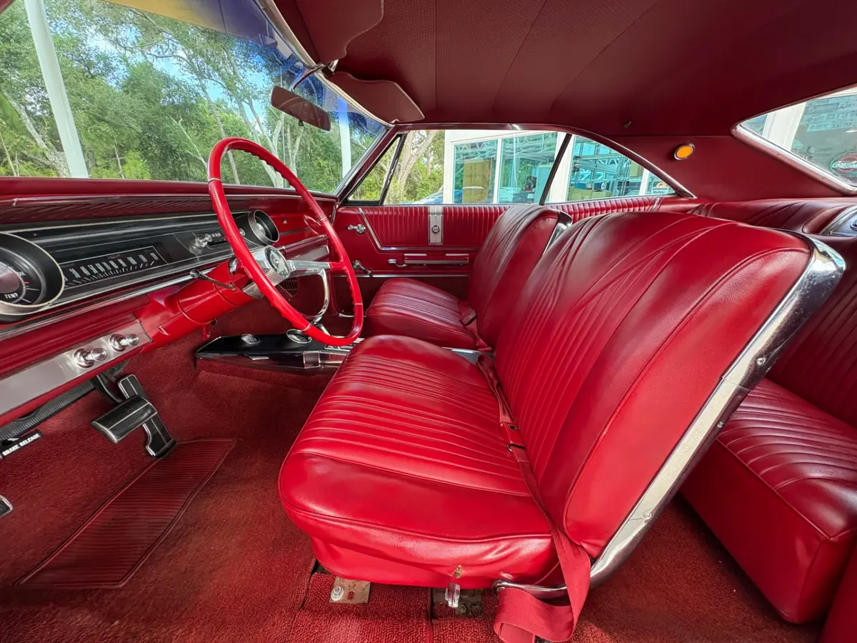 Vehicle photo 35