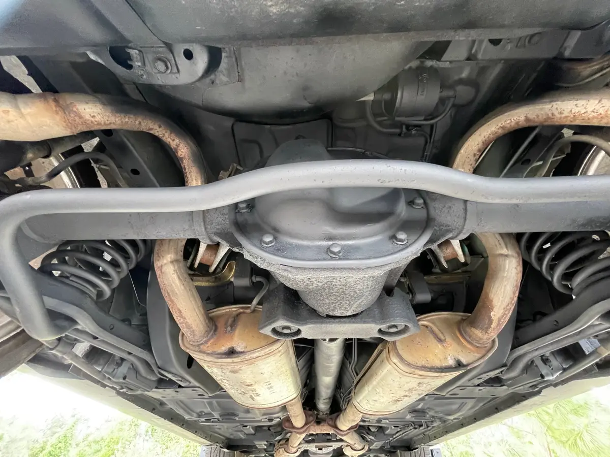 Vehicle photo 44