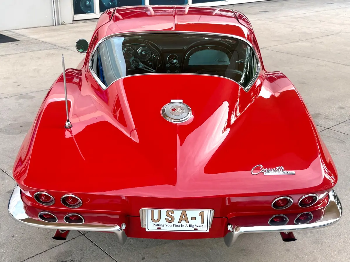 Vehicle photo 8