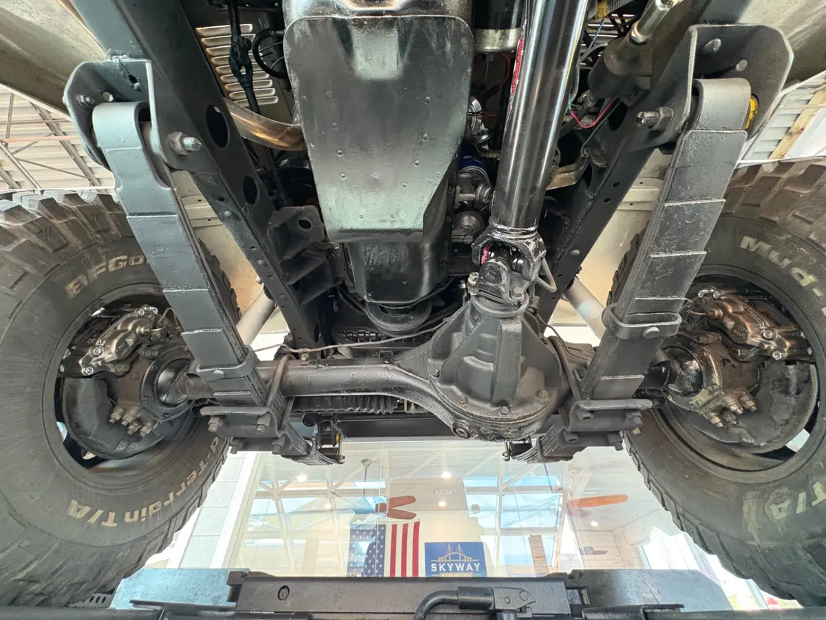 Vehicle photo 48