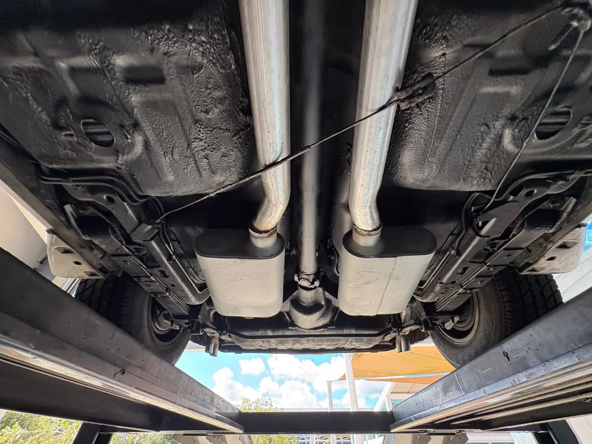 Vehicle photo 60