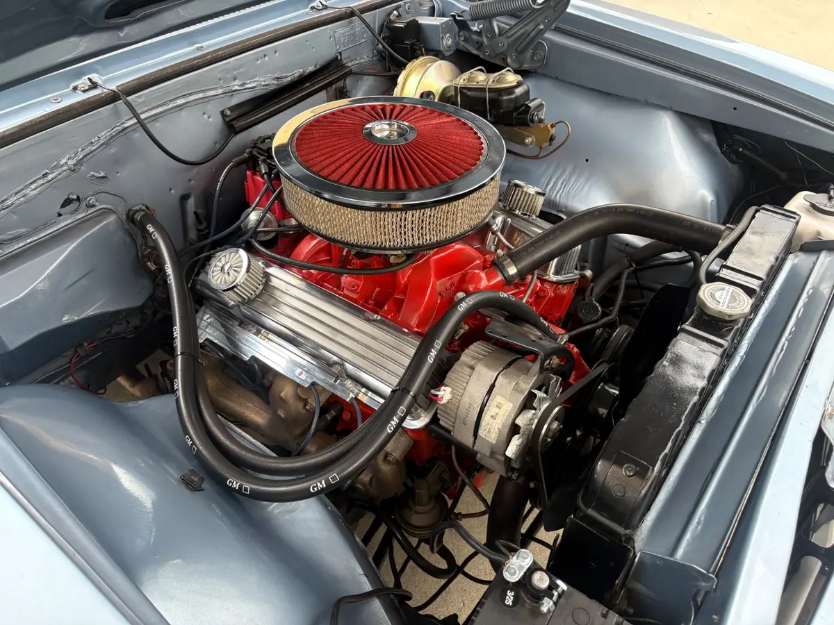 Vehicle photo 29