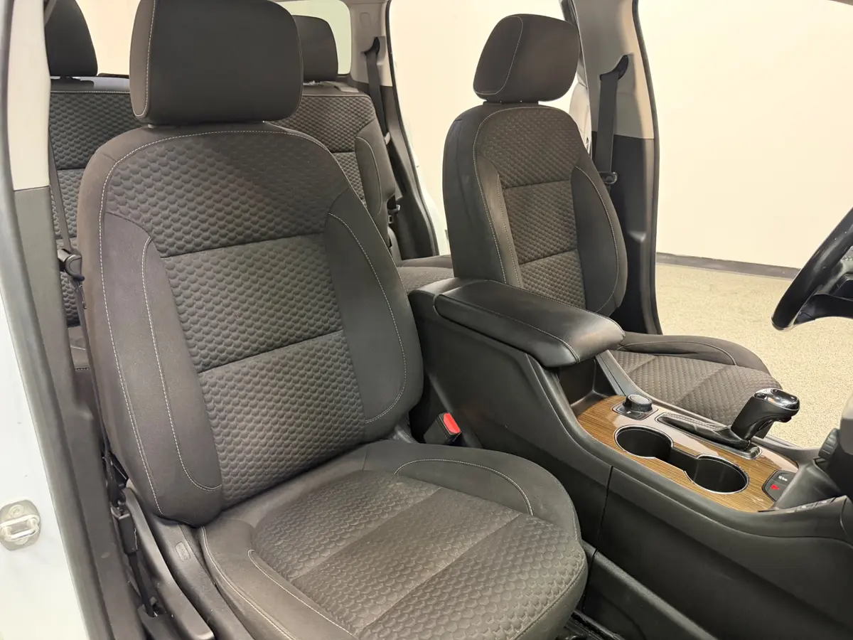 Vehicle photo 39
