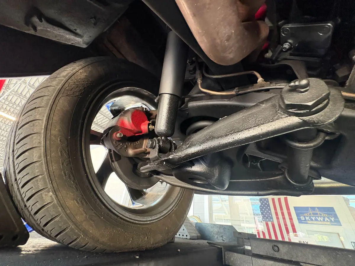 Vehicle photo 48