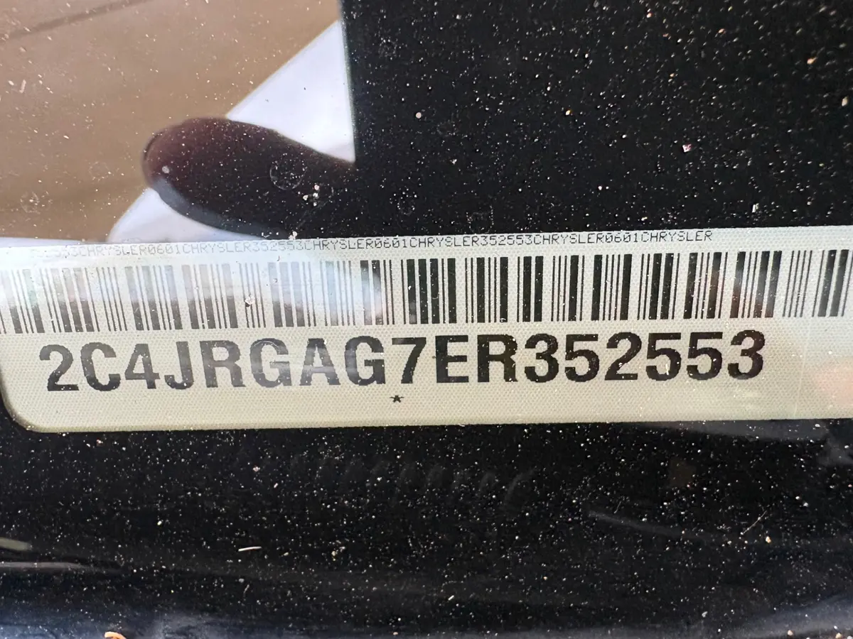 Vehicle photo 22