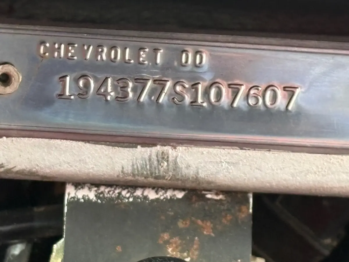 Vehicle photo 25