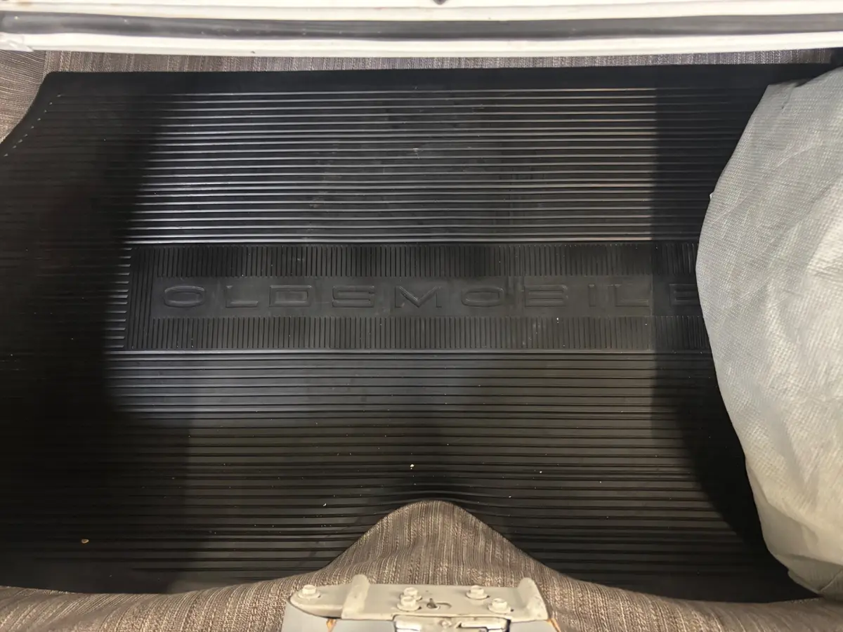 Vehicle photo 33