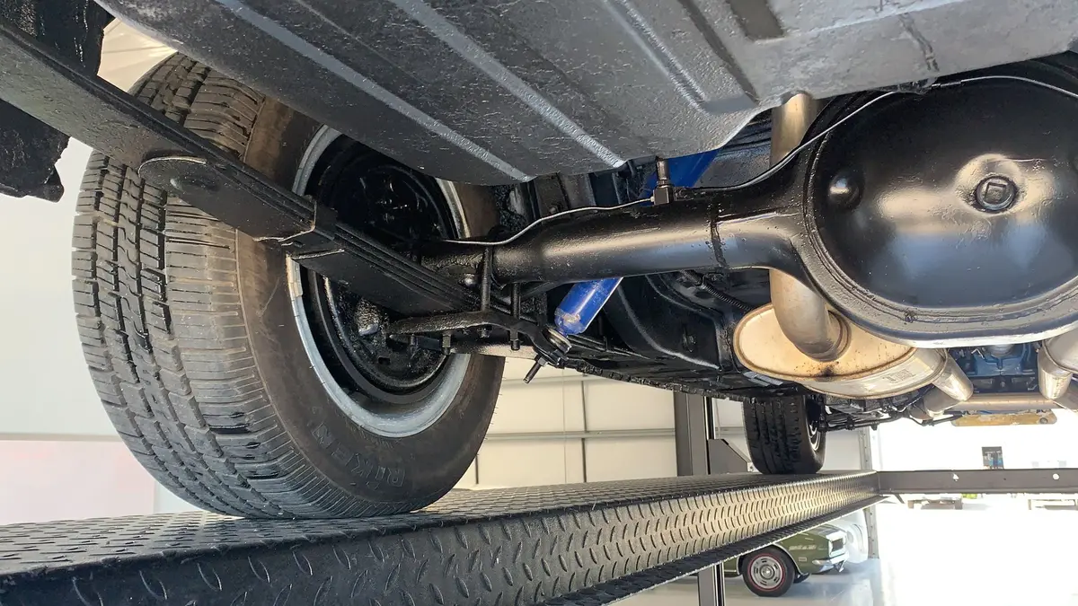 Vehicle photo 35