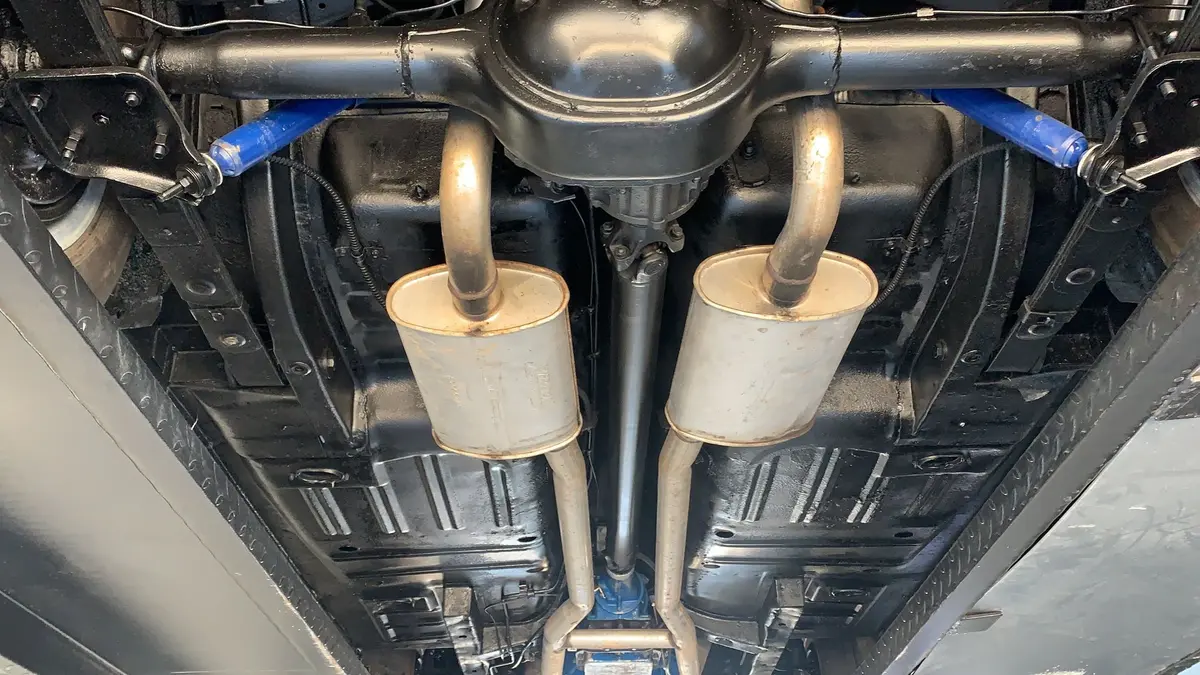 Vehicle photo 38