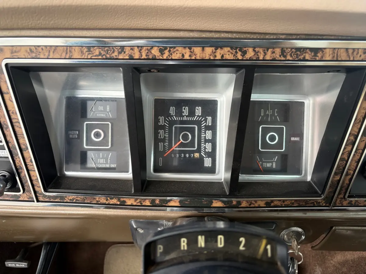 Vehicle photo 36
