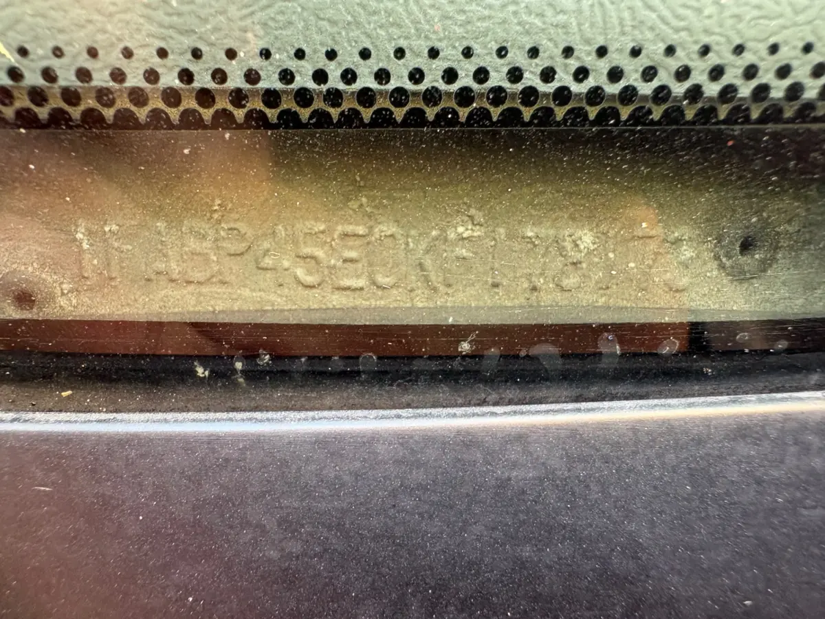 Vehicle photo 29