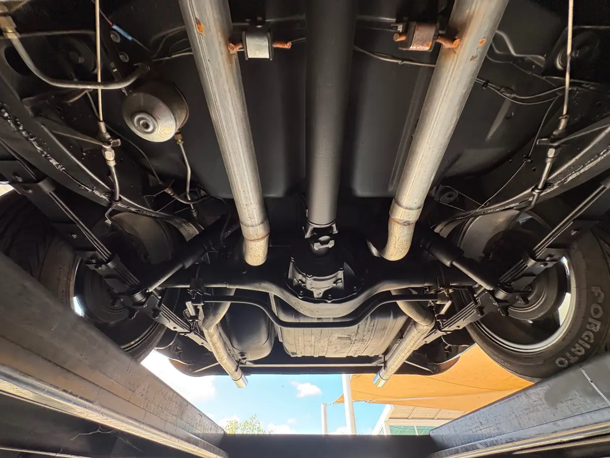 Vehicle photo 56