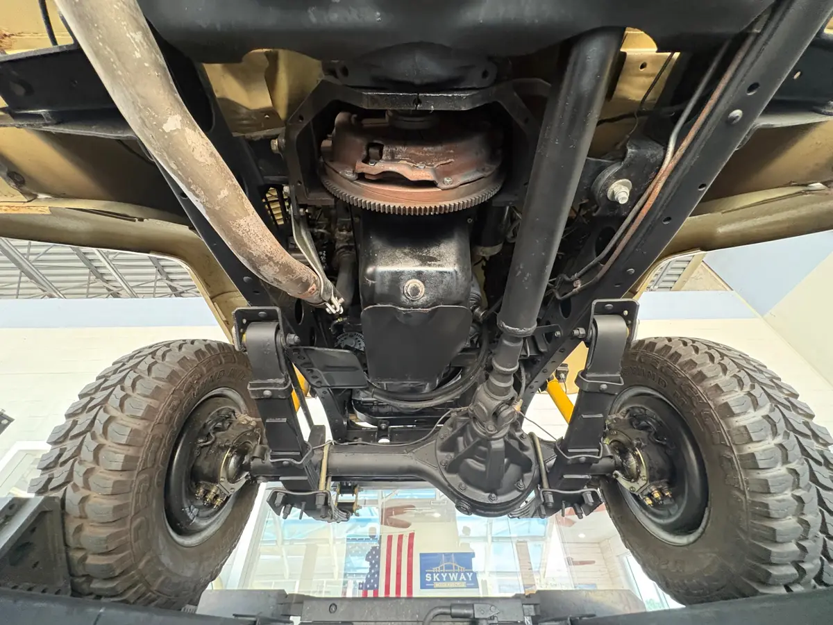 Vehicle photo 48