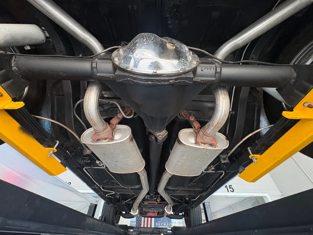 Vehicle photo 47